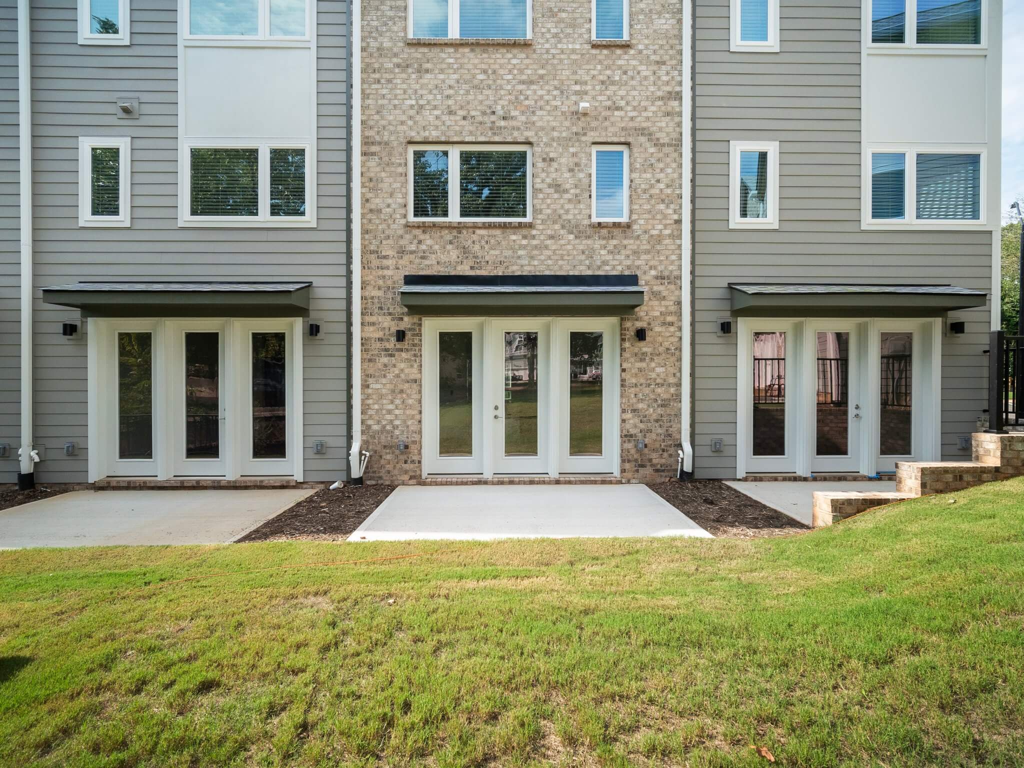 gorman row off campus townhomes and houses near nc state porch patio