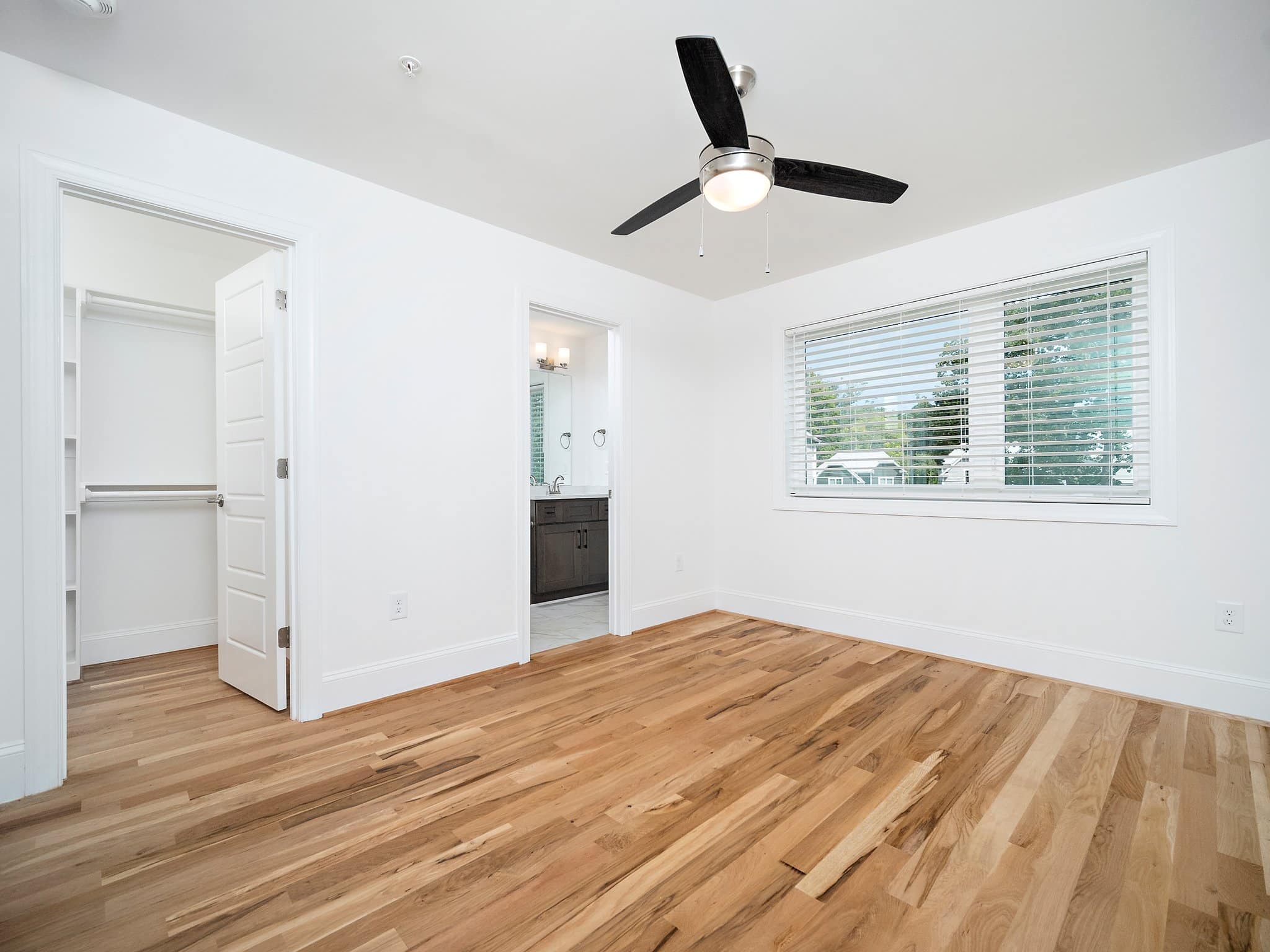 gorman row off campus townhomes and houses near nc state private bedroom bathroom walk in closet